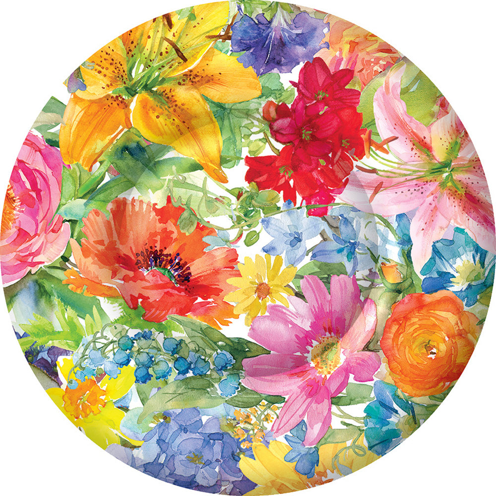 Plato de postre redondo con abundantes flores