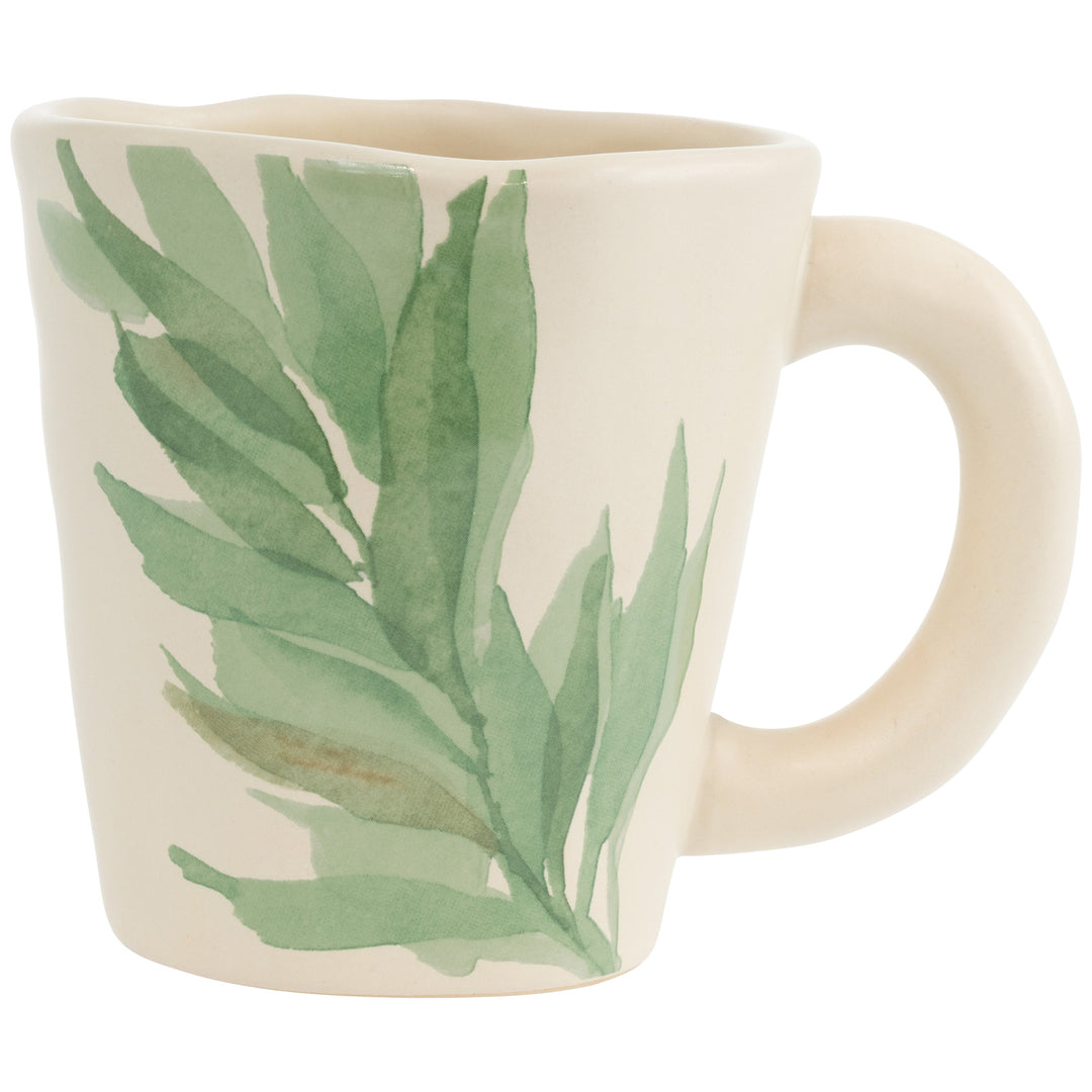 Taza de hojas y tallos