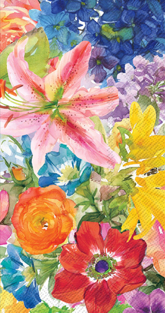 Toalla de invitados con abundantes flores